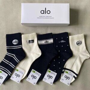 Alo Yoga Socks 5 Pack
